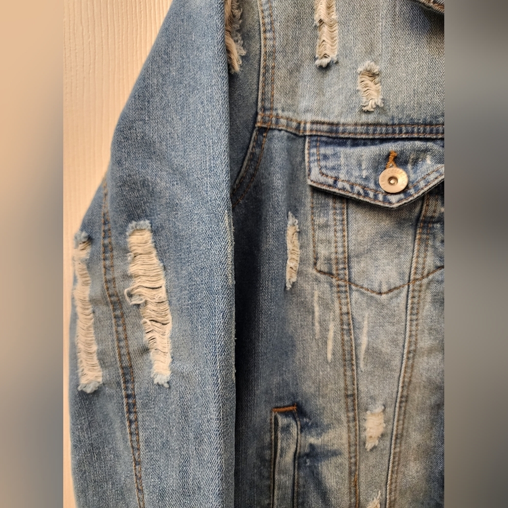 Ci Sono Distressed Light Wash Denim Trucker Jacket - Small - Edgy Streetwear - Picture 5 of 15